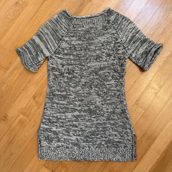 EUC Cabi Black & White Knit Short Sleeve Scoop Neck XS Tunic Sweater Style#973 - Picture 6 of 6